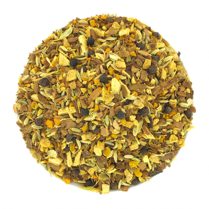 Infusion bio de gingembre, curcuma, cannelle, cardamome et poivre pour une tasse épicée du soir